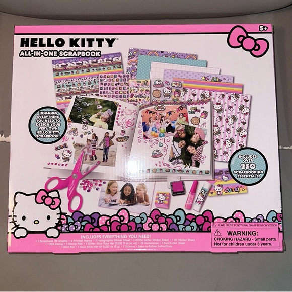 Hello Kitty All-in-One DIY Design Your Own Scrapbook with Over 250 Essentials - Picture 3 of 9